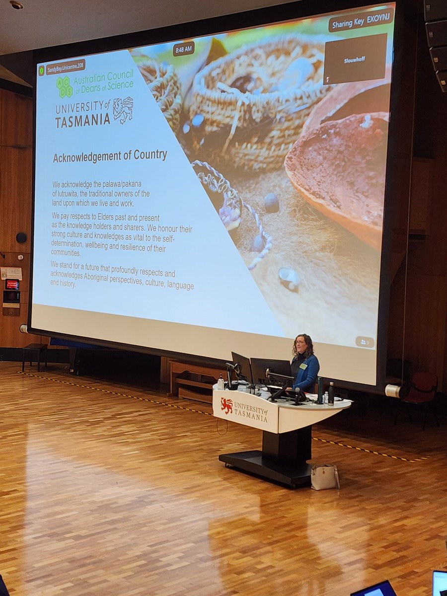 So excited to be at #ACSME2023 in Hobart #UTas ready for making a difference in science education in Australia