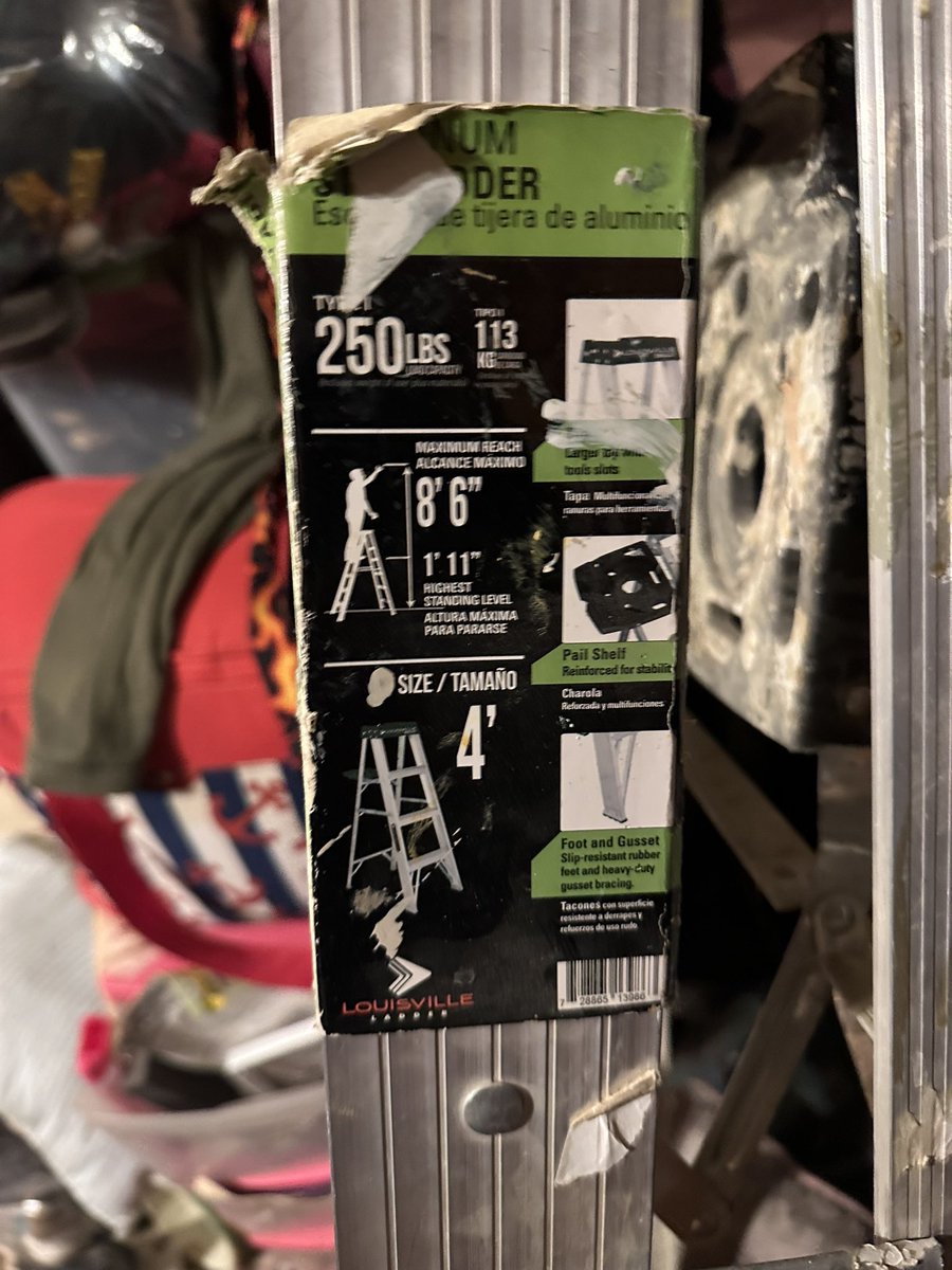 MaxTheBeeMan1's tweet photo. @LvilleLadder this is a major design flaw please get in contact with me. Recently i served my 5 toe on my left foot off, due to this major flay this is completely unsafe and was one of the most traumatic things of my life!! https://t.co/nNAhcVNWSL