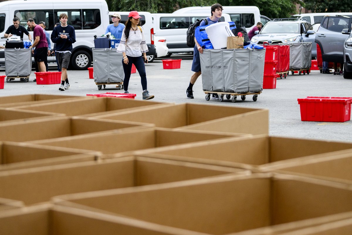 Northeastern's tweet photo. Huskies are on a roll toward the fall semester. 📚 📦 https://t.co/W4WcJcFEt2