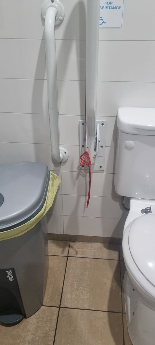Come on @PizzaHut I haven't been to your Liverpool restaurant in 6 months and you STILL can't fix the red cord?

Every time I come Management say they'll fix it. The cord is to touch the floor- unless you want a dead body on your floor?