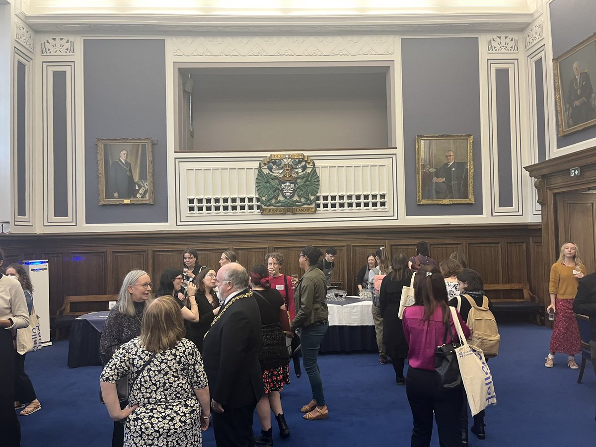 We’re very grateful to the Lord Provost and Dundee City Council for a lovely civic reception to close out the first day of our conference, with a few words from co-organiser @drdanielcook #GothicWomen