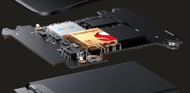 fabrizio_degni's tweet photo. In a day I would define... #crazy :) #OPPO launched also the #OPPOWatch4Pro, a great looking smartwatch powered by the new #QualcommSnapdragonW5 and proprietary #Hengxuan2700 chipset. #AMOLED display of 1,91" with 2GB RAM, 32GB ROM and a battery of 570mAh. Price is around 300 USD https://t.co/lrYWI5mbf8