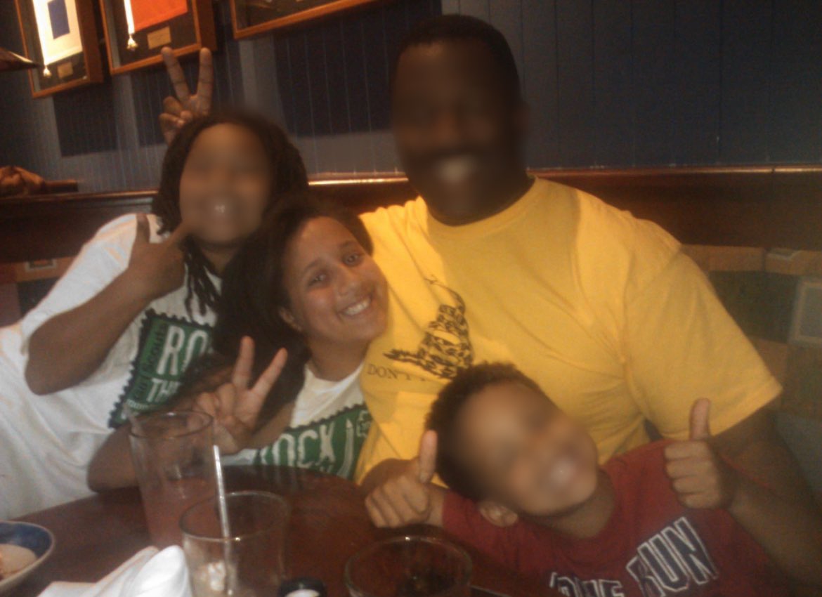 No one ever told my black family that the Gadsden flag was racist 😂 I grew up seeing it around the house all the time. 2023 is something else.