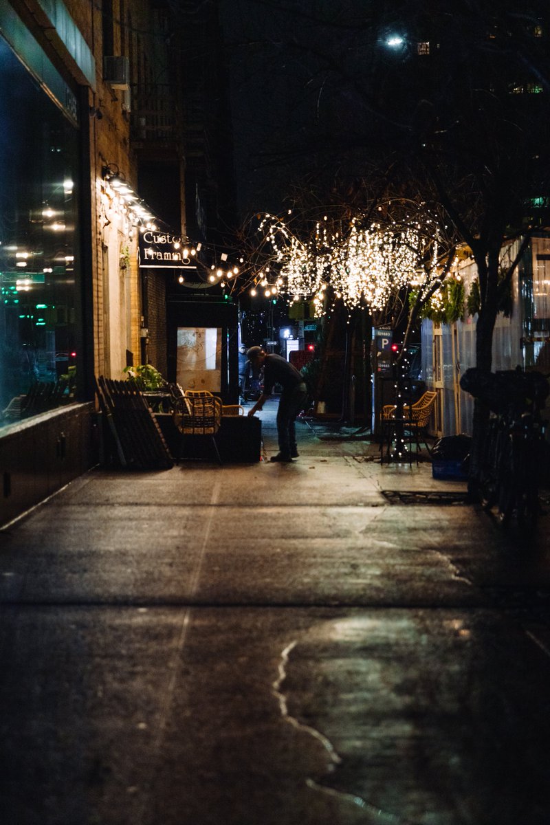 unflux's tweet photo. Just Out Of Reach

Part of a small series: Late night walks in Manhattan https://t.co/kZOtXy0t8L