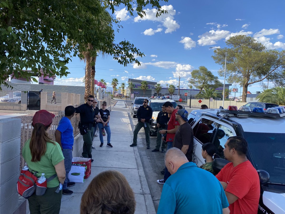 NealBerkey's tweet photo. Spent some time in prayer and meeting with neighbors and community leaders and ⁦@LVMPD⁩ ⁦@LVMPDNWAC⁩ ⁦@GoodNewsClubs⁩ ⁦@LBCofLasVegas⁩ this past week. 

We are seeing God do some great things in the community… #RedberryCoalition https://t.co/o5Vm3qF0j6