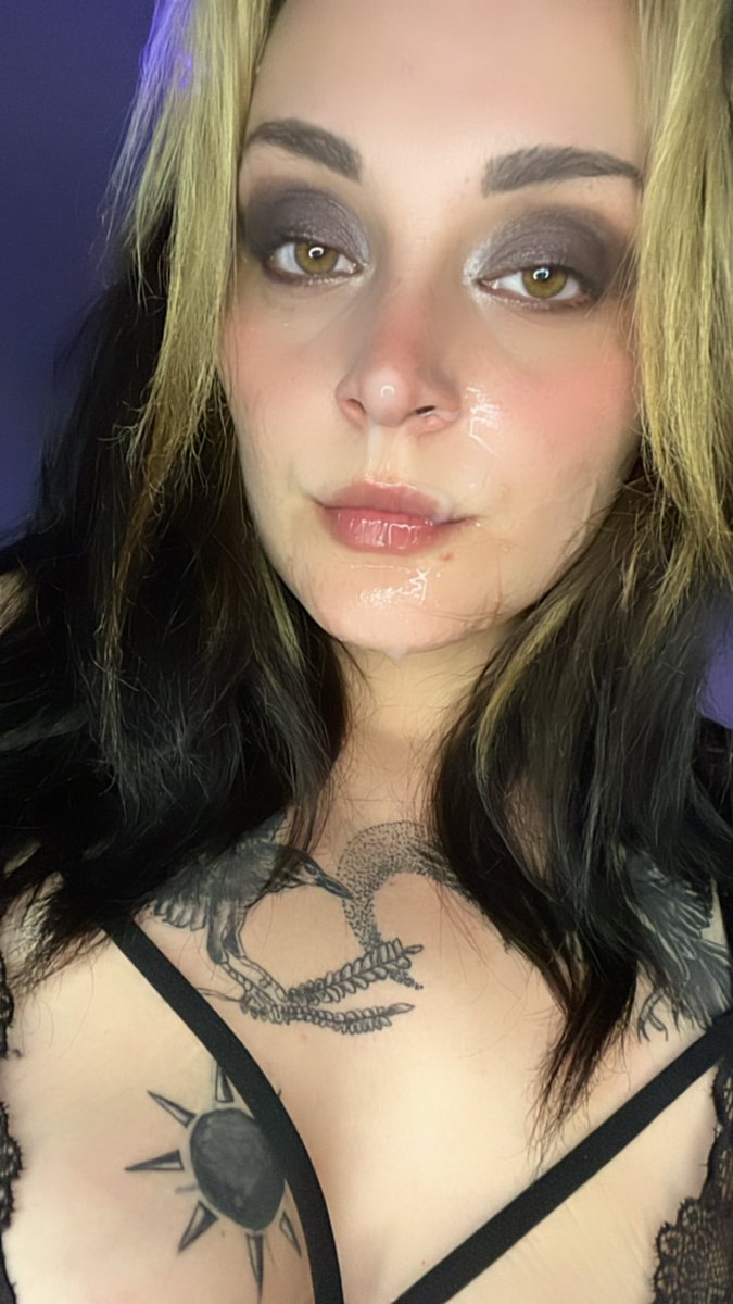 AllyeCat93's tweet photo. Just posted the whole thing on my private story 
Mlighte is my Snapchat add me https://t.co/F3LHWMEshE