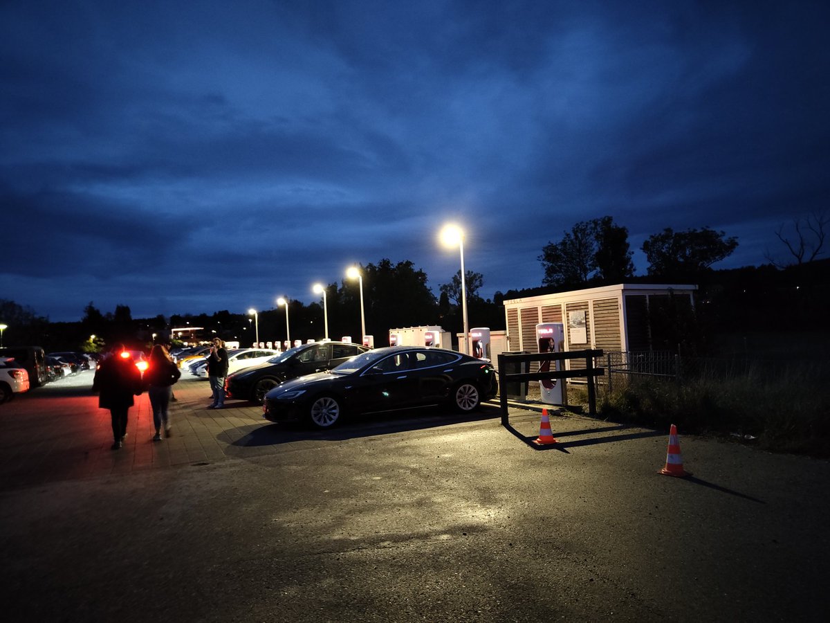 merlin2010 tweet media