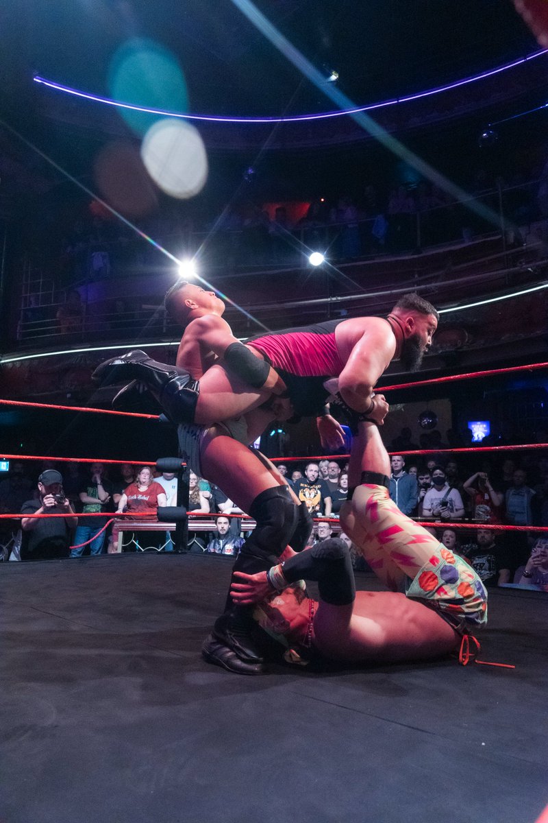 ChuckMambo's tweet image. And i can not tell you! What a great start all those wild @RiotCabaret fans got my weekend off to!

Not to mentions sharing the ring with @NicoAngelo_BHG &amp;amp; @JayJoshua_pro
 
📸 @Y2jimbob 

#SUNSHINEMACHINERULES🌞🤖🤘