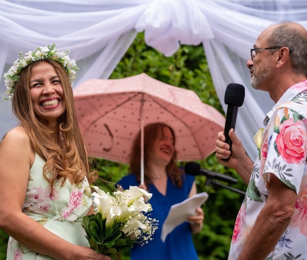 ASWeddings's tweet photo. Officiant Angela Yenssen was in South Bruce Peninsula to conduct a ceremony for Angelica &amp; Whitney. A little rain shower didn't dampen the joy. "Angela was personable, professional, and overall amazing. She put life into the ceremony and added humour and love into everything." https://t.co/gzYeeNhiKj