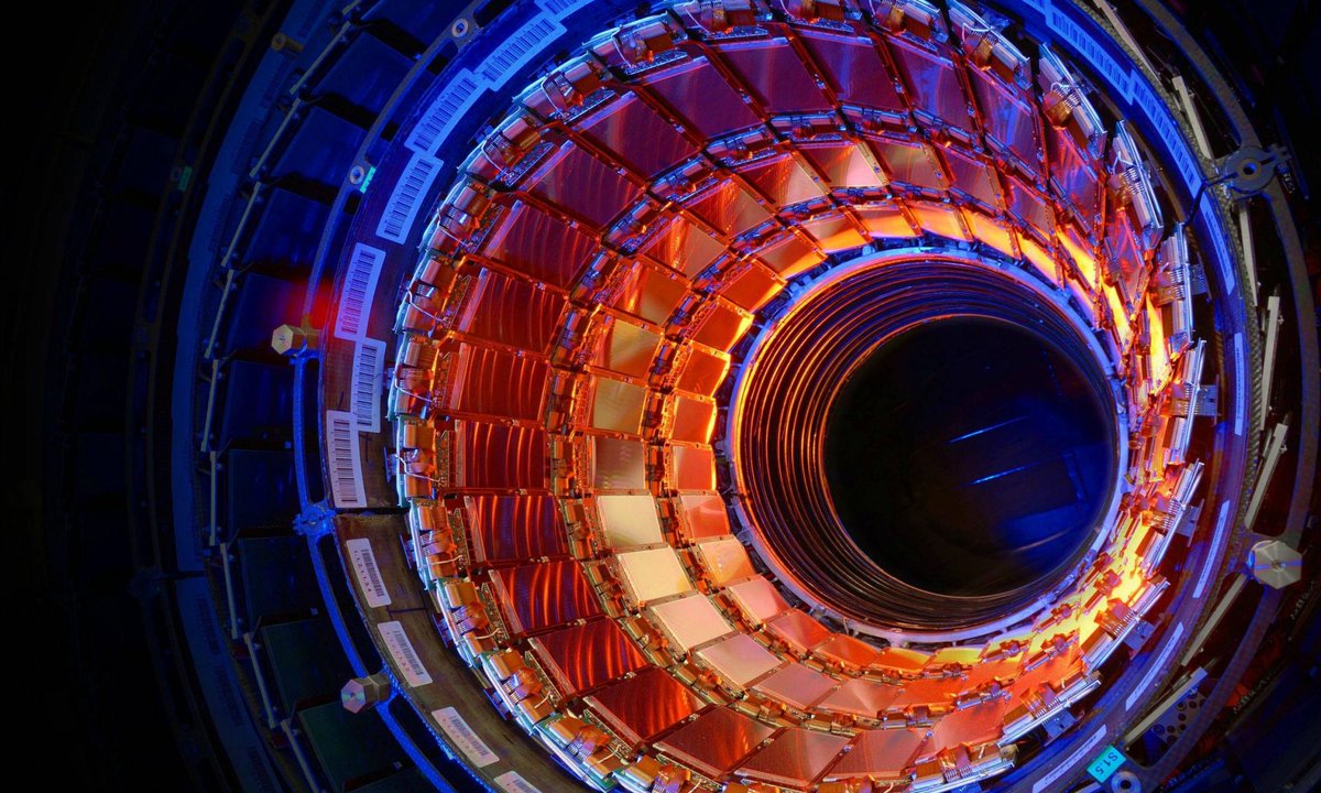 Unveiling New Physics: Innovating with Anomaly Detection through Unsupervised Machine Learning

#AI #Anomalies #artificialintelligence #autoencoders #LargeHadronCollider #llm #machinelearning #newphysics #Science #scientificexploration #StandardModel

multiplatform.ai/unveiling-new-…