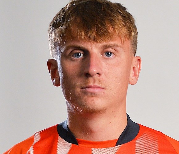 match_league's tweet photo. 28' GOALLLLLLLLLLLL!!!!!!!!! Luton double their lead!

Goal: Alfie Doughty

#LutonTown 2-0 #Gillingham

#LUTGIL | #CarabaoCup https://t.co/nUOIulV505