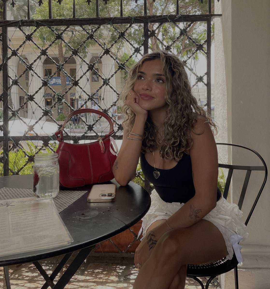 ᅟᅟ

                   see the crystals in your eyes 
                        got me so hypnotised

ᅟᅟ