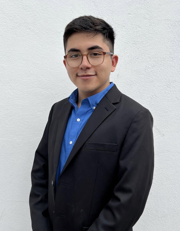 FalconTech Alum, Jose Quiroz, junior at Harvard University, was just named first Latino President of the Harvard Undergraduate Economics Association. Major: Government and Economics. So proud! ⁦⁦<a href="/SVVSDsupt/">Jackie Kapushion, Ed.D.</a>⁩  ⁦@SVVSDdeputy⁩⁦<a href="/rashidfdavis/">Rashid Ferrod Davis</a>⁩