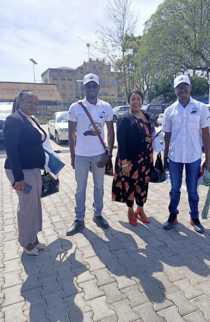 At the <a href="/Sida/">Sida</a>  funded Farmer Know Your  Soil campaign implemented by <a href="/IAPRI14/">Indaba Agricultural Policy Research Institute</a>, great partnership with <a href="/CIMMYT/">CIMMYT</a> and <a href="/IFDCGlobal/">IFDC</a> <a href="/re_napri/">ReNAPRI</a> &amp; others. A 1^6 thanks to <a href="/USAID/">USAID</a> supported AID-Initiative. <a href="/Sieg_SAS/">Sieg Snapp CIMMYT</a> <a href="/HambuloN/">Hambulo Ngoma</a> time for farmers to get the bang for their buck.