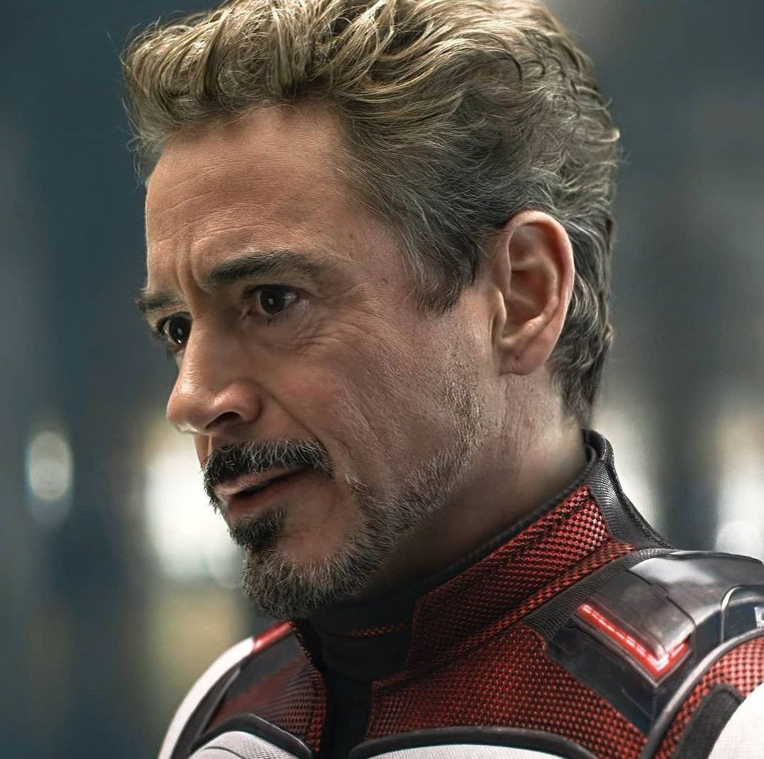 rdjpicsvault's tweet photo. Tony " insane side profile" Stark https://t.co/MUbahL1jQe