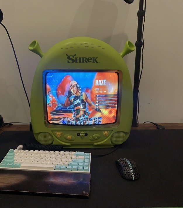 Sisi, feliz dia del gamer, ahora muestren sus setups. Arranco yo: