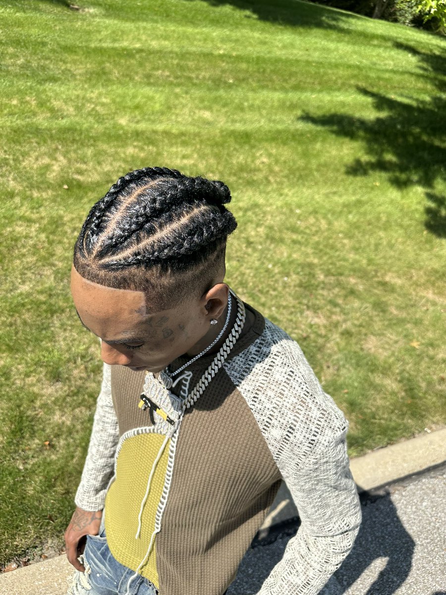 souljaboy's tweet photo. You can’t spell millions without a couple L’s. Keep pushing. 😌💪🏾✅ https://t.co/RhOkZIPD5L