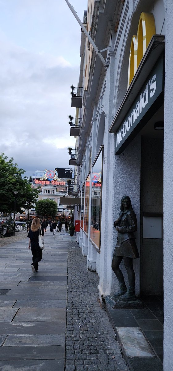 Adrienne Olson tweet media