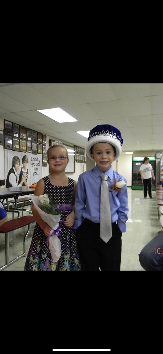 StephanieSumpti's tweet image. Frederick Area Homecoming Queen Laura Sumption King Brayden Sumption. 
Cute little flashback from Kindergarten to Senior Year.