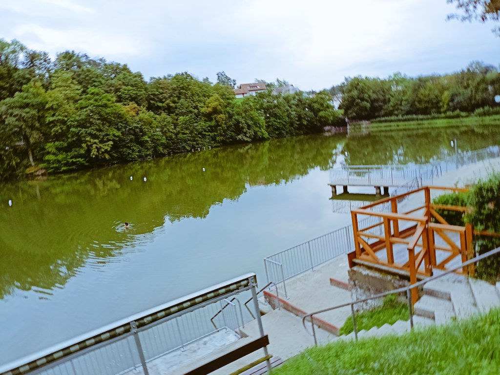 JoGoebel's tweet photo. 18° Wassertemperatur - war nice. #TiefeSee #Maulbronn https://t.co/nwAfmYyTGM