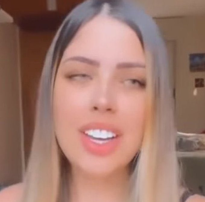 muitohumildee's tweet photo. Mano a Mel Maia terminou com o Mc Daniel pq ele colocou uma peruca e foi no hotel do Cabelinho 😭😭😭😭 https://t.co/iY2JTnoB8E