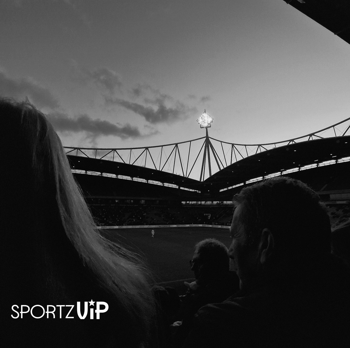 SportzVip's tweet photo. A few from tonight here @OfficialBWFC all takenfrom a fans perspective ;) #sportzvip #fanphotography #bwfc #coywm https://t.co/dPrPJAculy