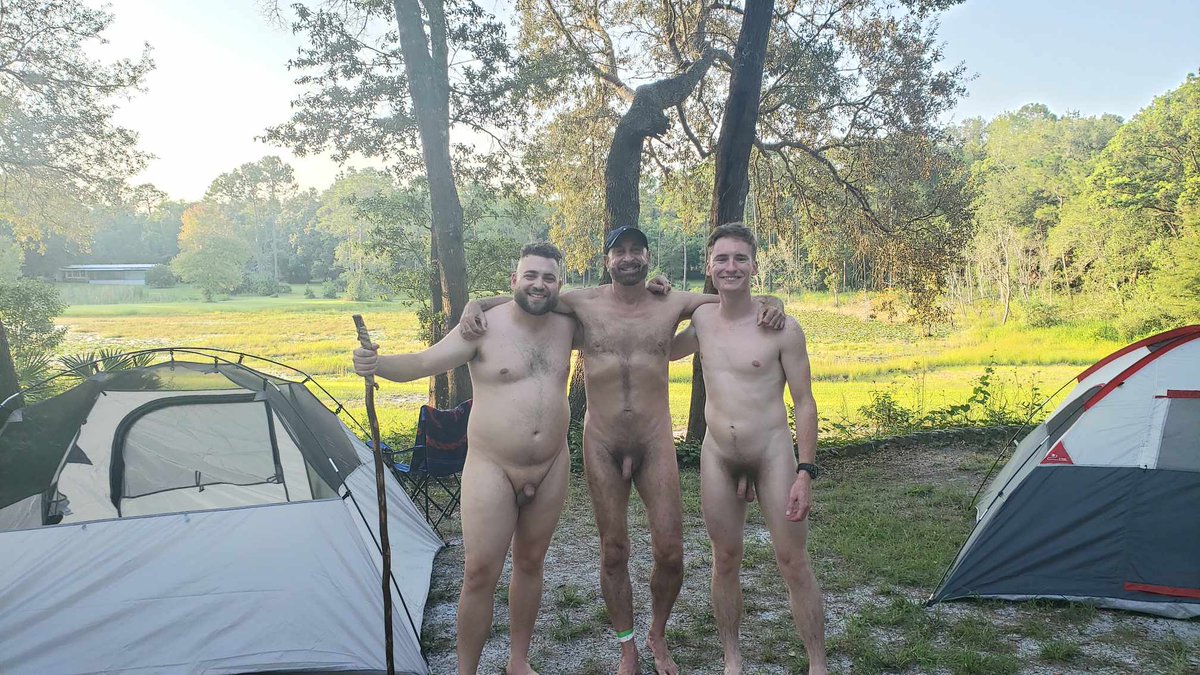NaturalPat91's tweet photo. Last weekend at the @youngnaturists Florida Bash with @martin_desnudo and another friend https://t.co/kLuHI36Qxn