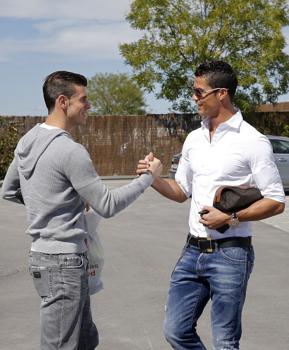 InfiniteMadrid's tweet image. 10 years since this iconic photo. 📸🤍