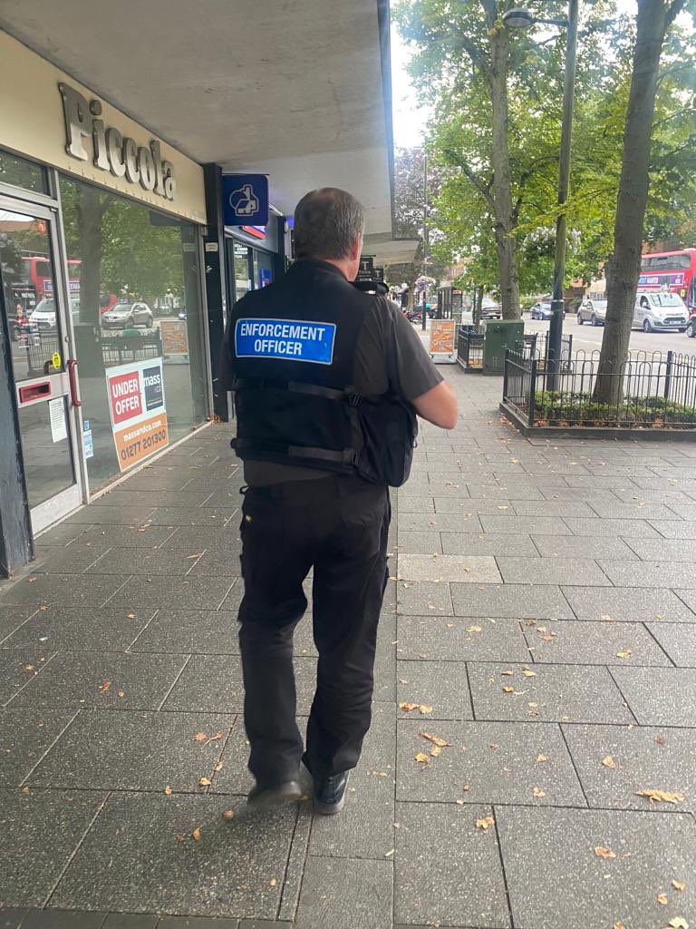 Brentwood_BC's tweet photo. Our Enforcement Officers have been out tonight doing ASB patrols in the borough including Brentwood High Street.
#saferbrentwood #communitysafety #communitysafetypartnership #communitypatrol #Brentwood #essex https://t.co/yOAGUkaHEA