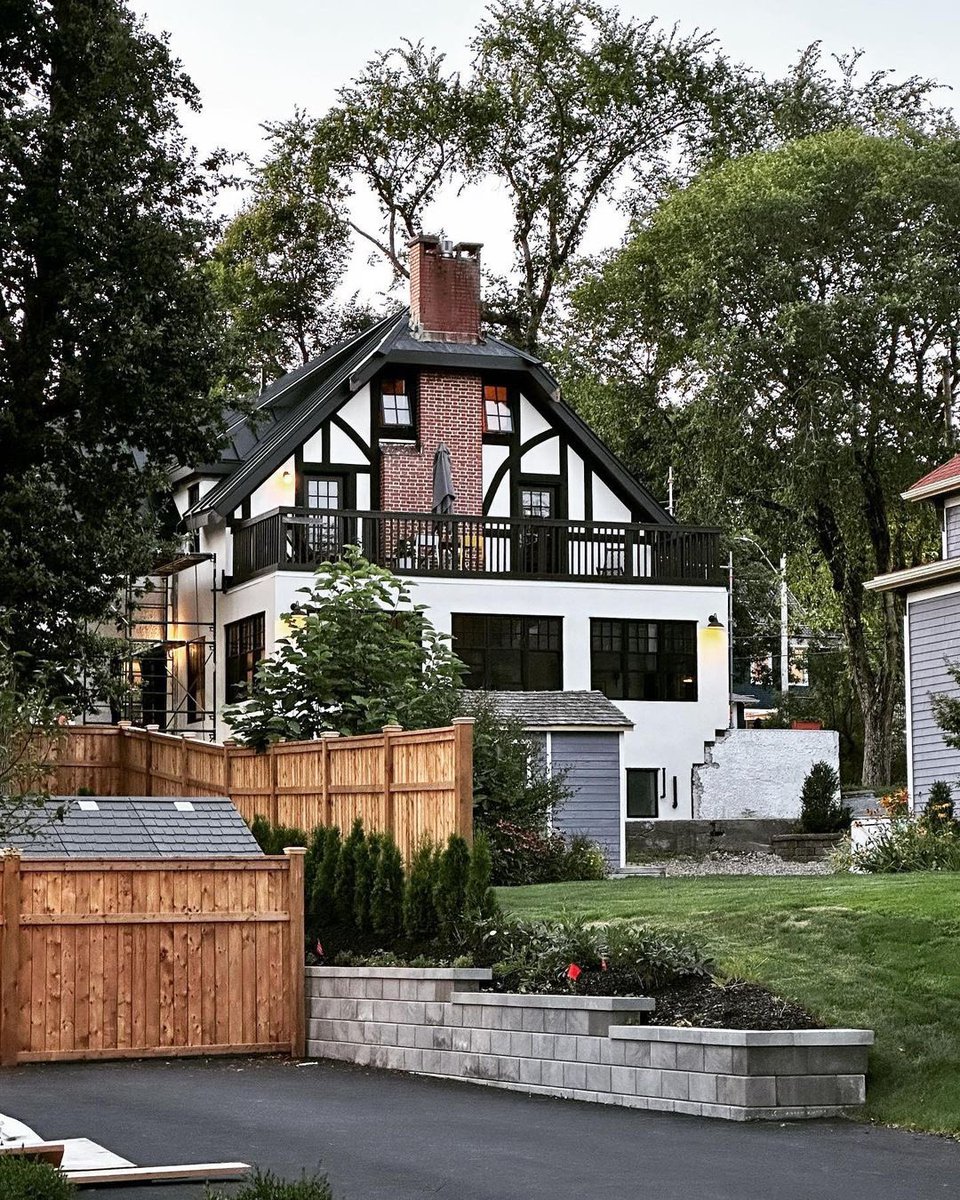 StoCanadaLtd's tweet photo. Gorgeous build featuring our #stucco. Thank you to one of our customers for this great example of where #CreativityBegins, Sto finishes.
Repost – 08232023 | So much left to do but there is a light at the end of the tunnel. https://t.co/idsxrqsj6s
