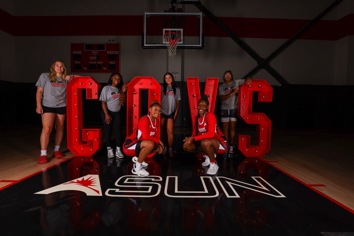 Go Govs??? Thank you <a href="/GovsWBB/">Austin Peay Women's Basketball</a> and <a href="/Young_CoachB/">Brittany Young</a> for an amazing visit ♥️🖤#officialvisit #notcommitted