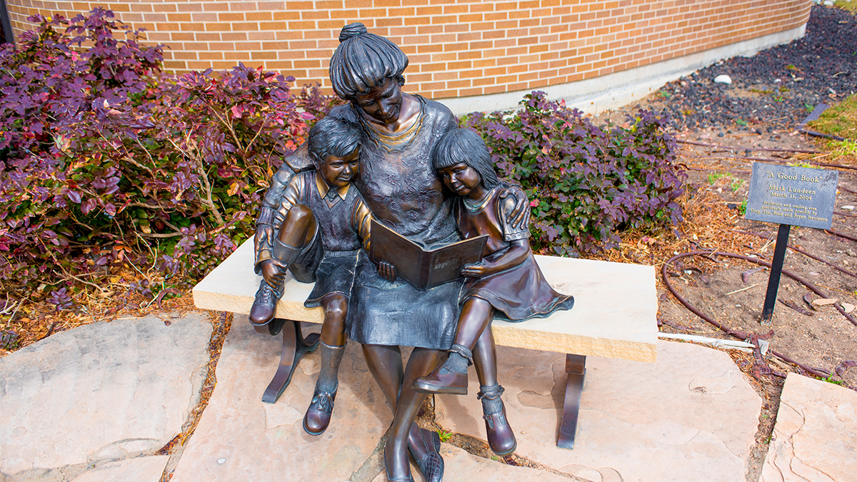 What was the BEST book you read this summer? Respond and let us know!