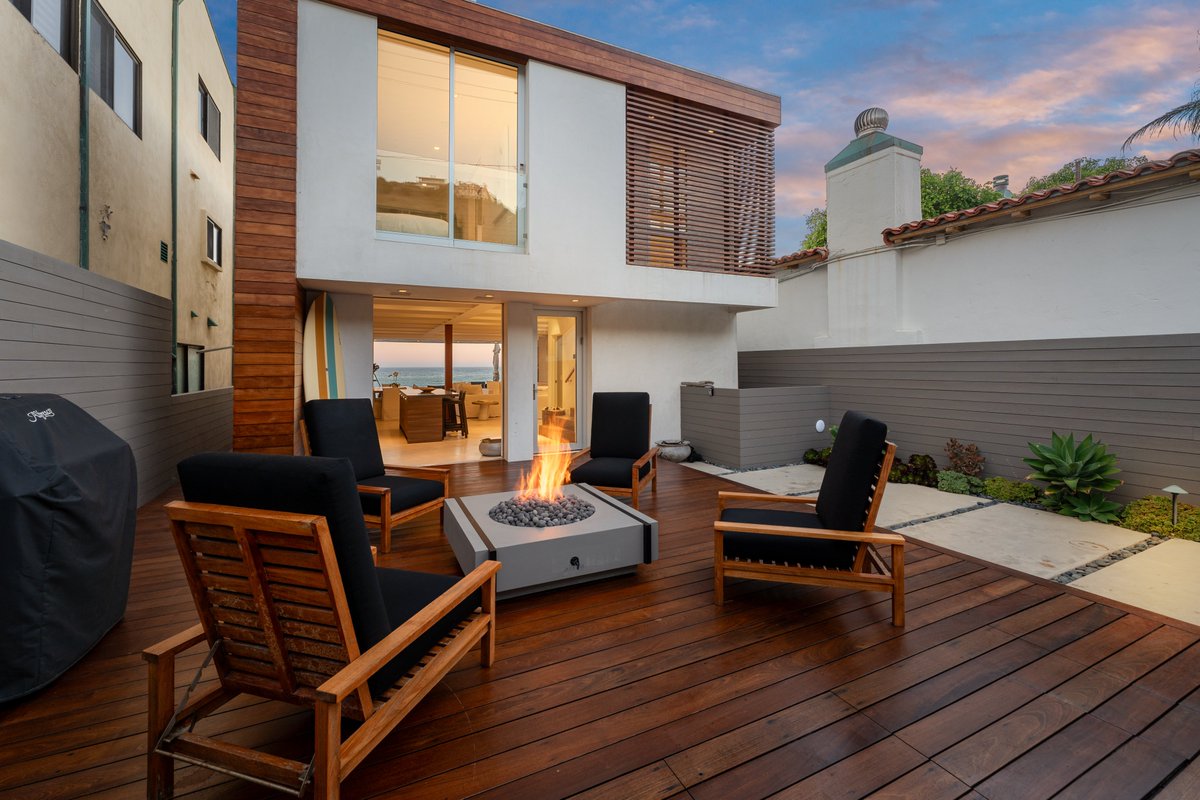 wander's tweet photo. 🌊 Introducing Wander Malibu Beach.

Immerse yourself in stunning luxury at this modern minimalist home with breathtaking ocean views. Located in the tranquil La Costa neighborhood, your dream vacation or workcation awaits here. Be the first to book at https://t.co/P5j8KWALzB. https://t.co/DbrbETovEN