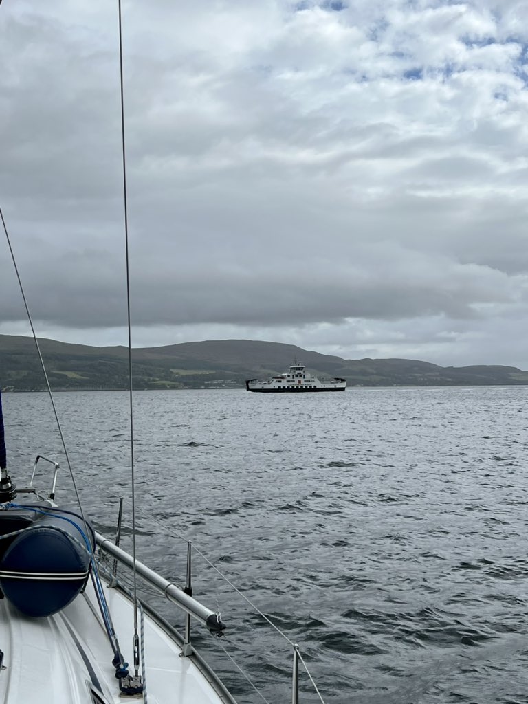 Great gusty sail on the Clyde! ⛵️🏴󠁧󠁢󠁳󠁣󠁴󠁿👍🏻