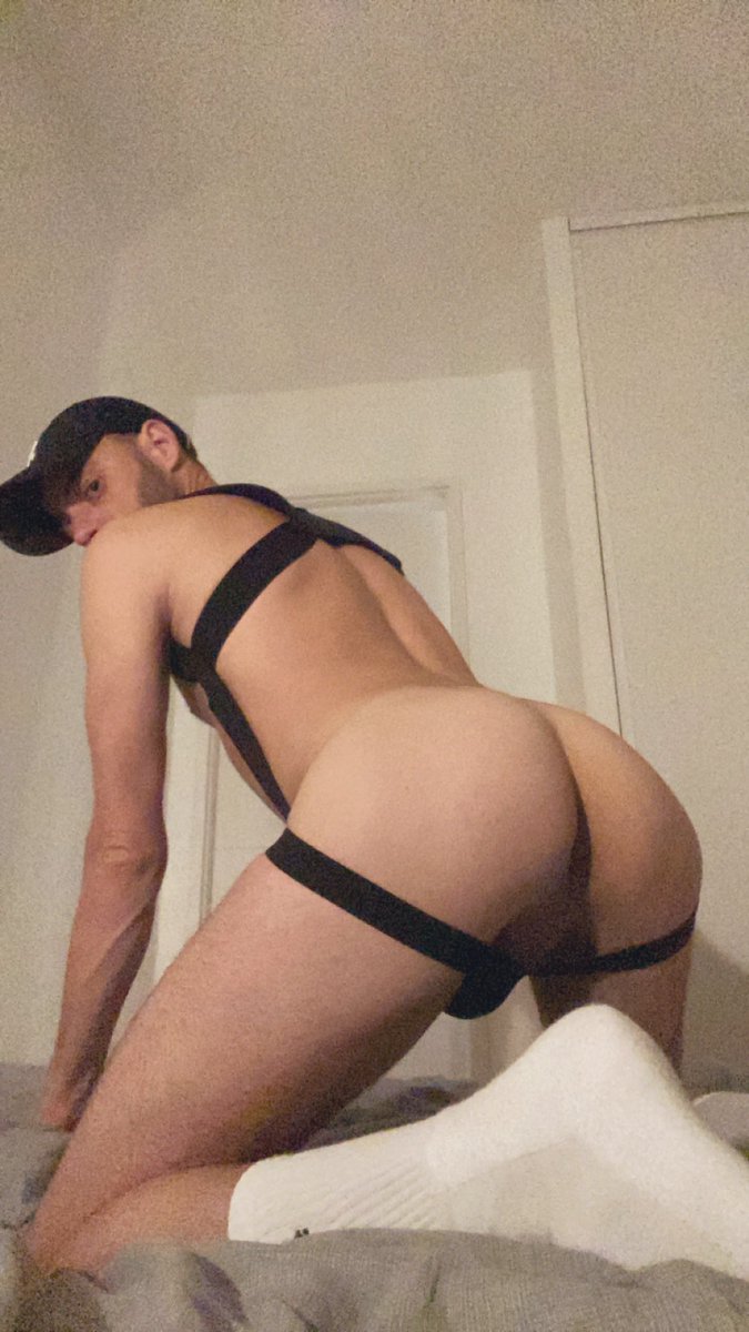 Vous pensez quoi de ma nouvelle tenue !? #gaylille #gaybottom #gaypassif #citebeur
