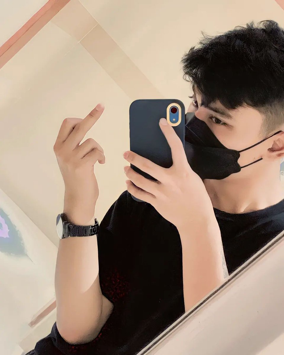 ErlanggaStevan2's tweet photo. Jari tengah untuk para mereka yang munafik 
#gaysurabaya #gaysby #gaysidoarjo #gayblitar #gaymadiun #gaykediri #gaykaranganyar #gaymalang #gaypasuruan #gaybrondong #brondongsange #pijatsurabaya #pijatpriasurabaya #massagesurabaya #availsurabaya #surabayaopenbo #surabaya https://t.co/cfeLvFZJhG