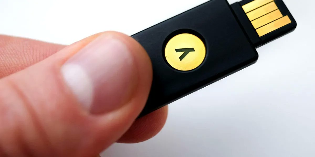 sectorca's tweet image. Google gets ahead of the game by developing quantum-safe security keys. That required it to squeeze the NIST-approved Dilithium algorithm into less memory. buff.ly/3Pgt99V #QuantumEncryption #FIDO2
