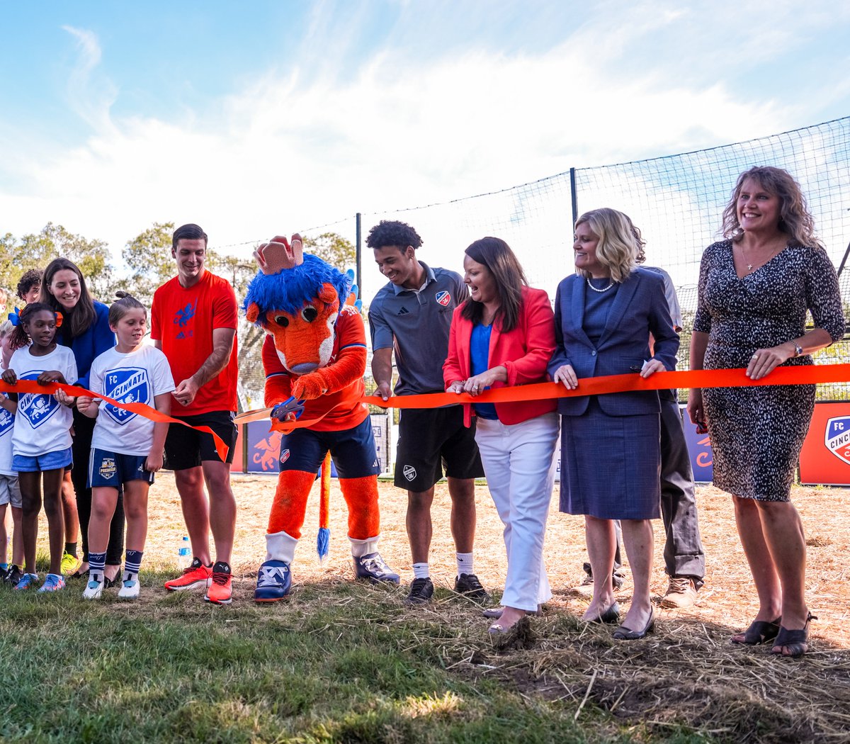 FCC_Foundation's tweet photo. Soccer for all. 

Today, we opened our latest mini pitch in Middletown! https://t.co/AR2K00LZtC
