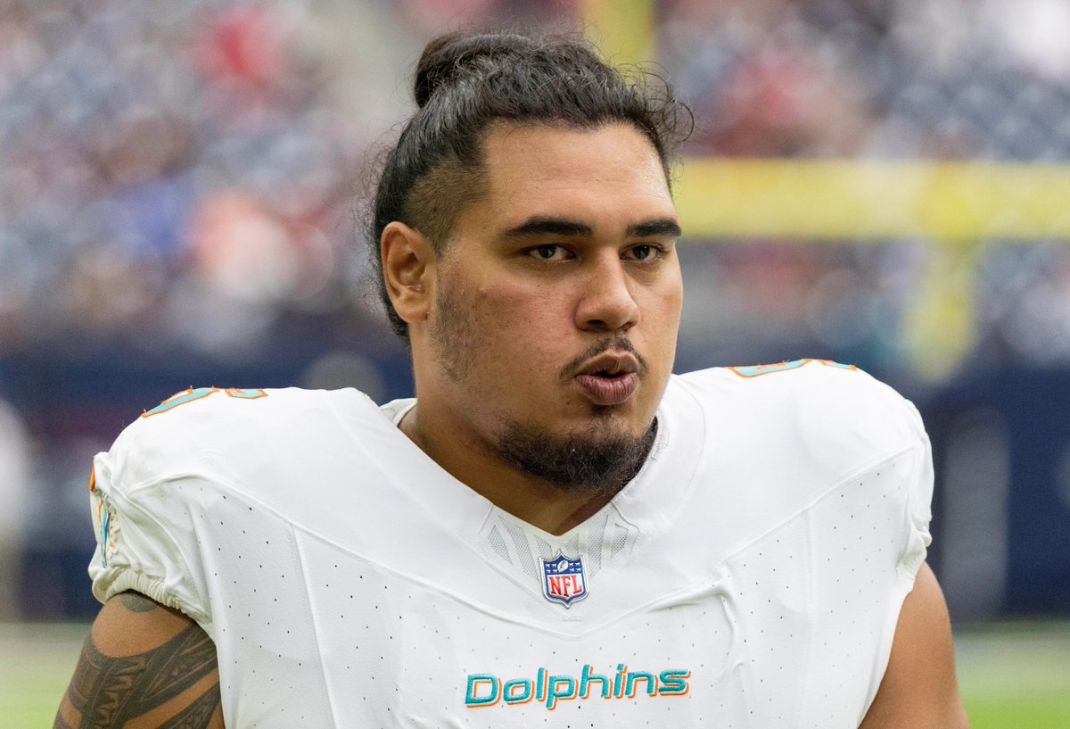 3 UDFA's make the Dolphins' final 53-man roster:

➖ RB Chris Brooks
➖ DT Brandon Pili 
➖ TE Julian Hill

#FinsUp