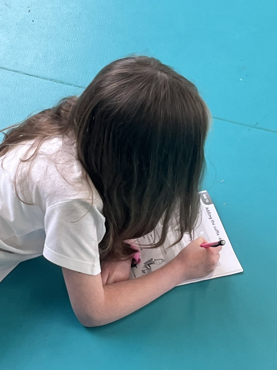 JRWilson101's tweet photo. #schoolhighlight today was seeing the concentration and focus of so many learners @MorebattleP during their literacy lessons. https://t.co/uDYWq3Obei