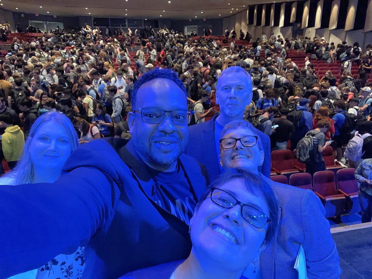 I guess I should have put the picture in…duh!!<a href="/UBuffalo/">UBuffalo</a> <a href="/UBengineering/">UBuffalo Engineering and Applied Sciences</a> @UBuffalo