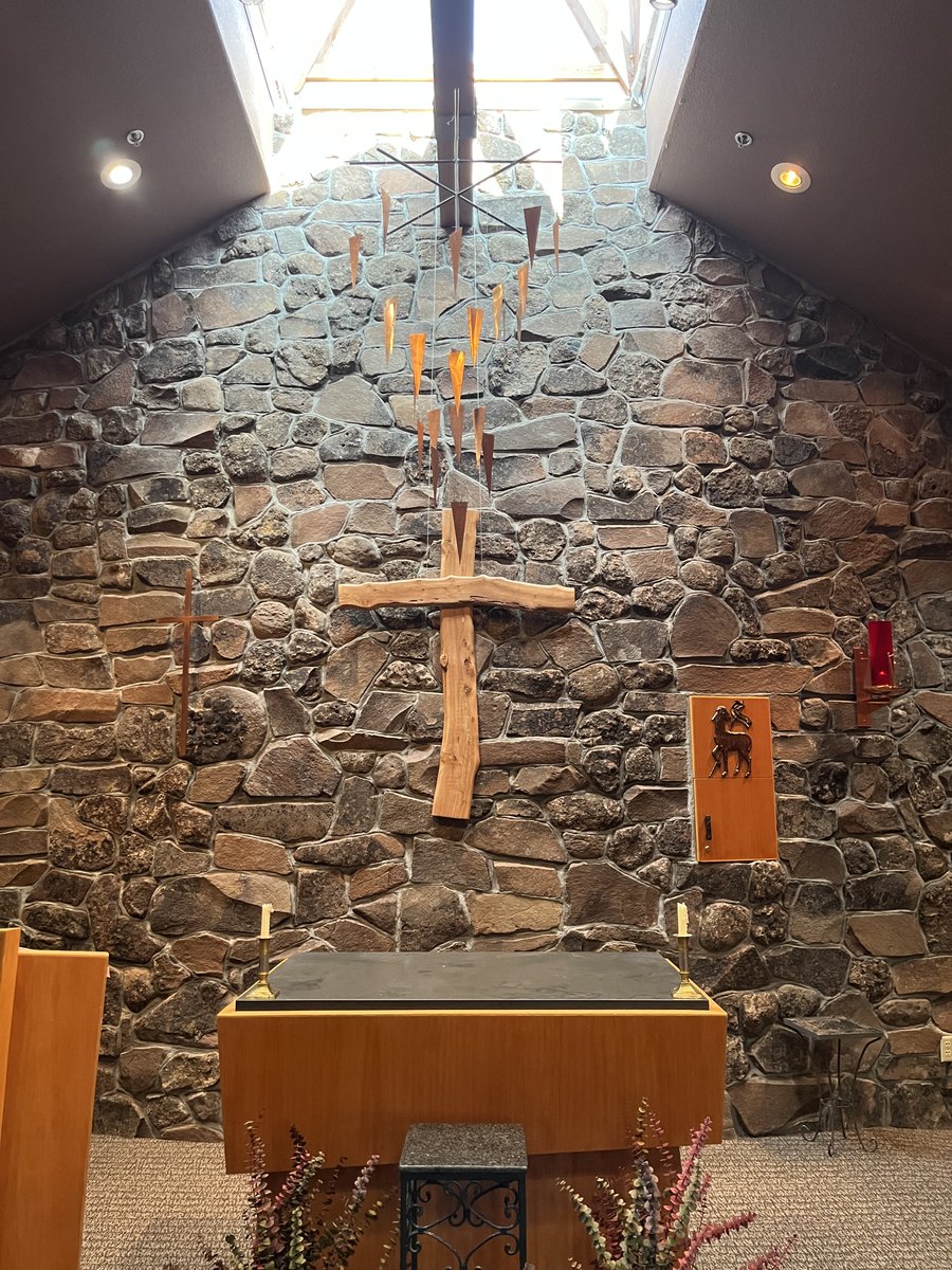 MikeDanielsEdD's tweet photo. I enjoyed recently attending the Mass of the Holy Spirit at @LaSalleYakima &amp; at Justin-Siena HS. Grateful for our @DistrictSFNO community! #Lasallian https://t.co/Ek6bL2tzUs
