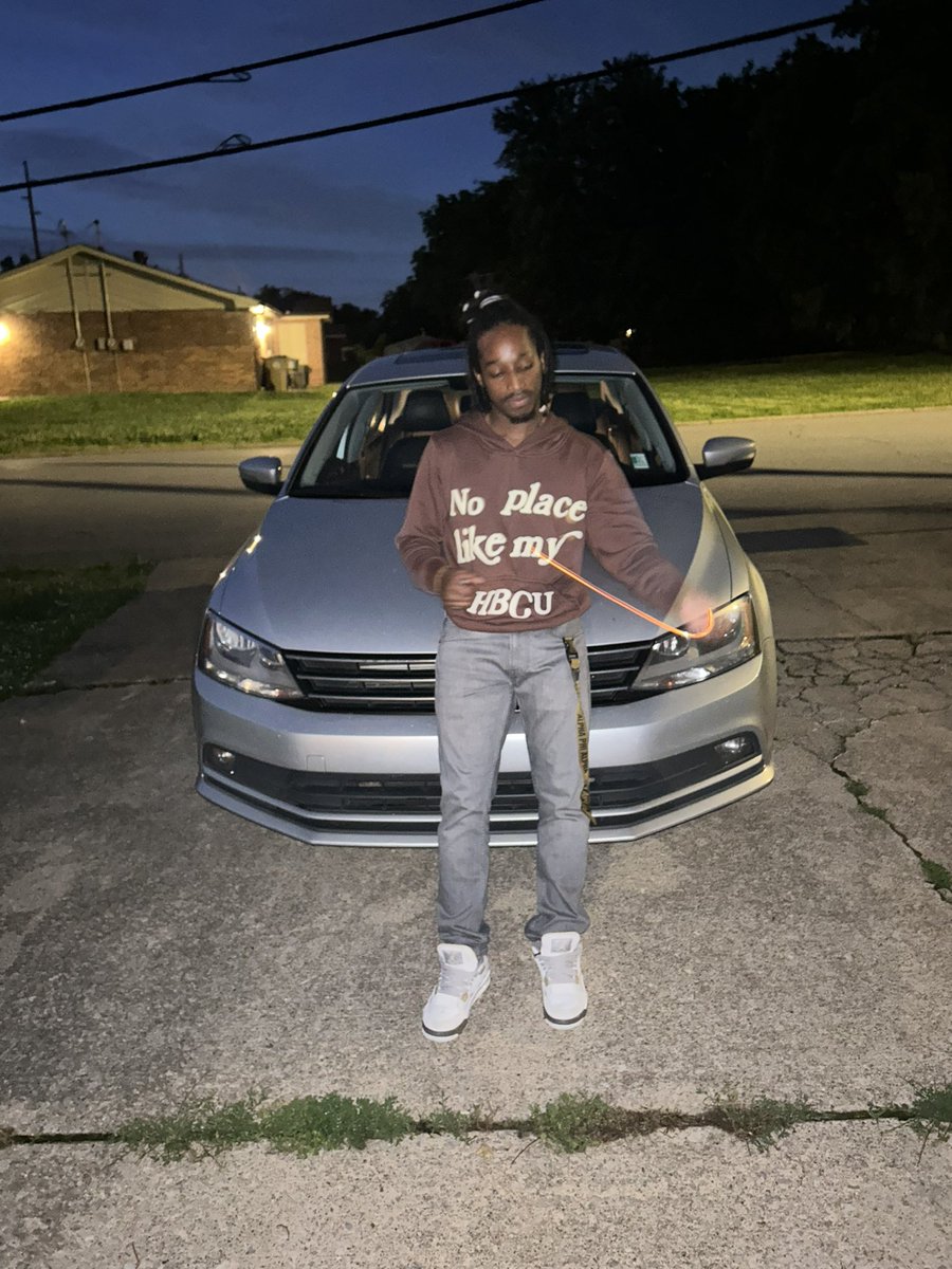 itsdjcellycell's tweet photo. pretty girls go to hbcu’s……🤷🏾♂️
hot girls wanna be spoiled🙅🏽♂️
#hbcu #summer2023 #Volkswagen #nashville #cellycellshit https://t.co/eP3JdvG0jK