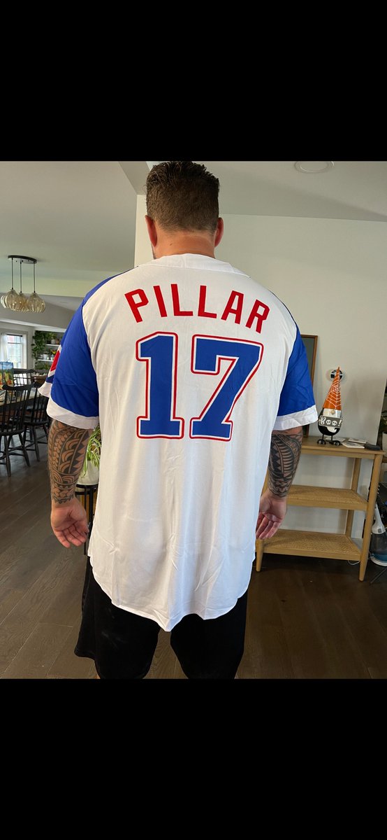 Geeshums's tweet photo. @stevenprebish14 PILLAR!!! Yes we got a cheap Pillar jersey just because of that night lol https://t.co/rR6FgvaWdv
