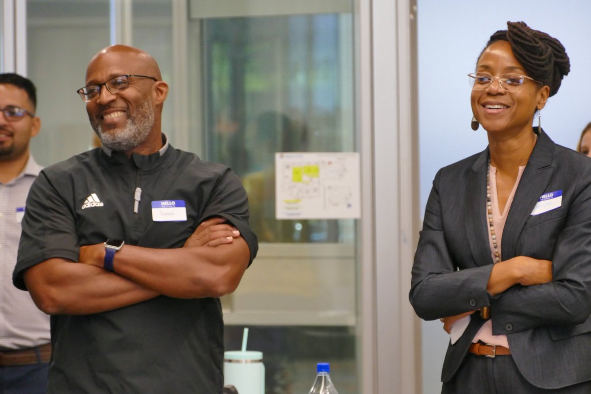 It was a 😁ing start to our 2023-2024 Assistant Principal Leadership Academy (APLA)! Today, Assistant Principals in our APLA cohort met for the first time, where they were treated to an inspiring and hands-on presentation from Peter DeWitt, Ed.D. over instructional leadership! 🤩