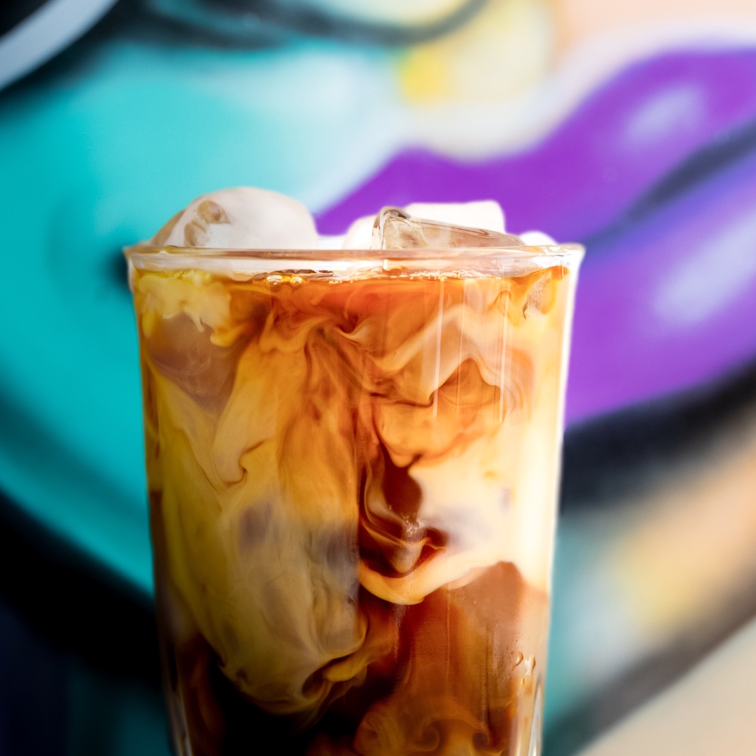 StayCafeChicago's tweet photo. Make Your Coffee Dreams Come True. Start Your Day Caffeinated🧋Stop in for some Hot and Iced Delights! #cafe #latte #Chicago https://t.co/xnRa7IbzKz