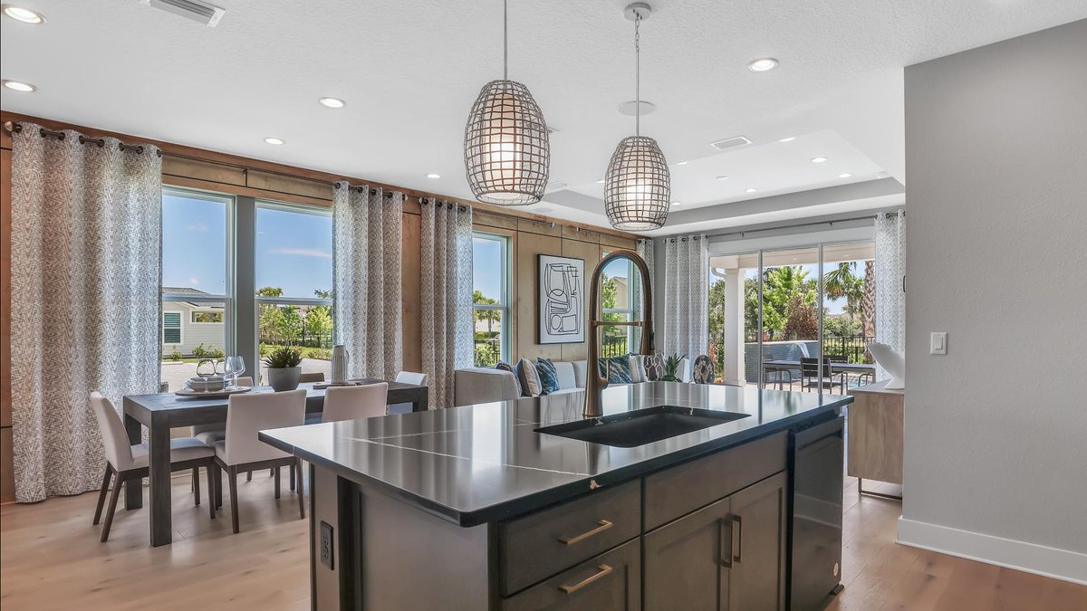 NocateeHomes's tweet photo. #BuilderUpdate For a limited time, enjoy EXCLUSIVE SAVINGS on Quick Move-In Homes by @tollbrothers in West End at Town Center. To learn more, stop by their model🏠 or click: https://t.co/HyFsSIBFhw https://t.co/BNfXXJ16Hg