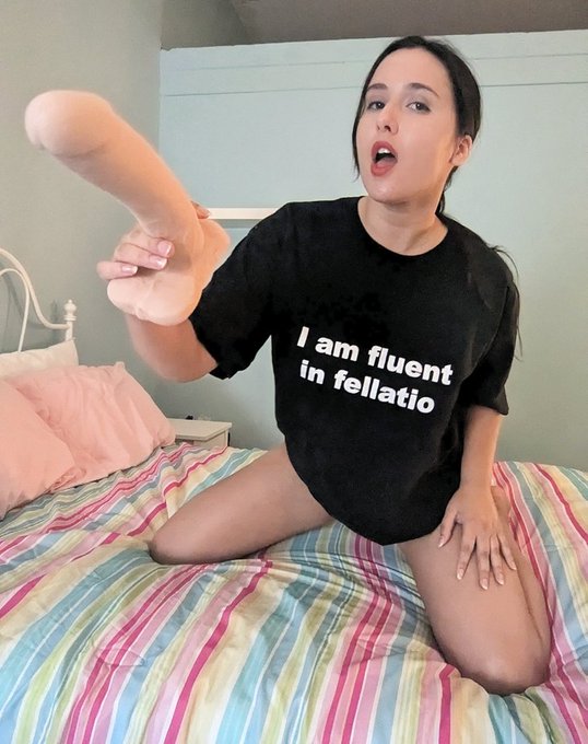 All sluts should be multilingual. Open your mouth, it's time you became fluent 🍌🌽🍆 https://t.co/Td8e