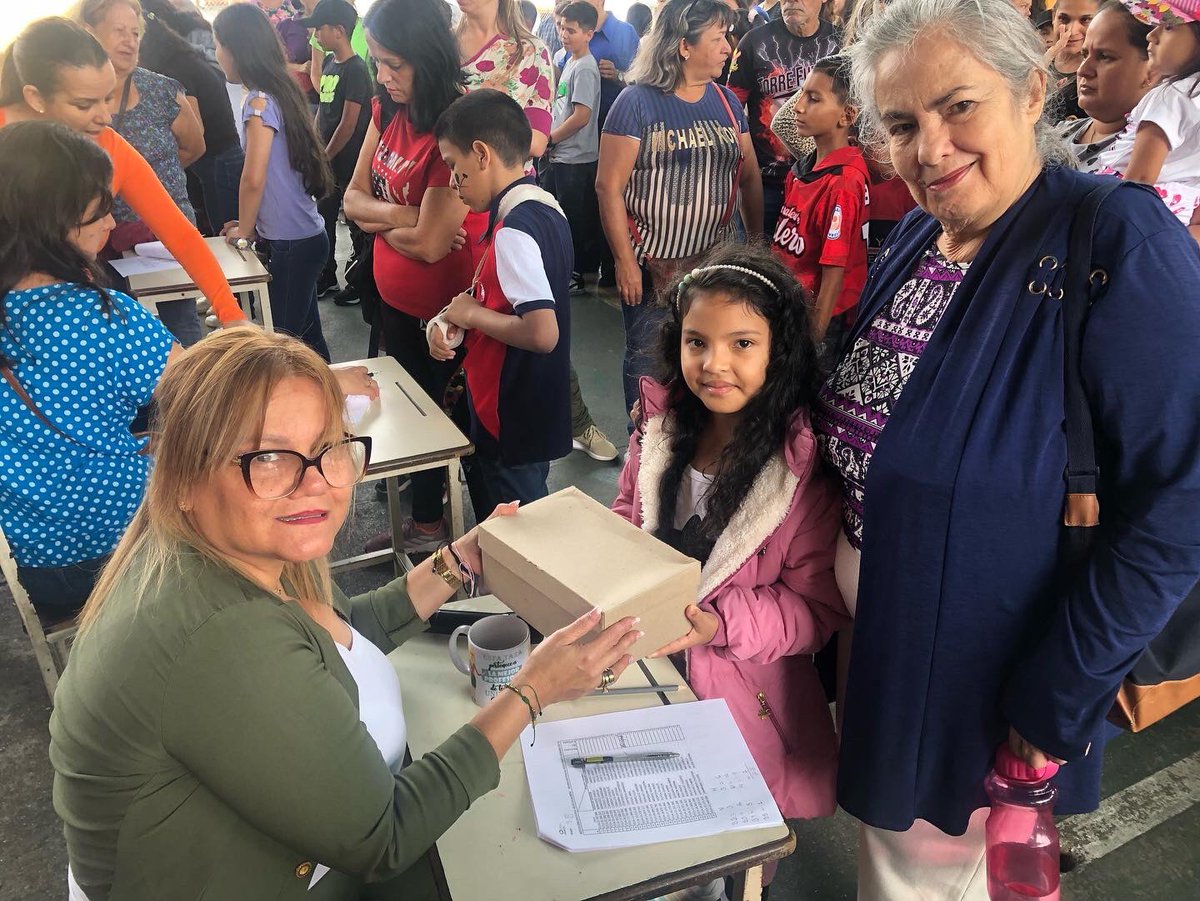 Agosto || En el Marco del #planescuelasabiertas2023 se realizó entrega de calzado escolares a los niños y niñas de nuestra institución @cdcetachira <a href="/vicent_carvajal/">Vicente Carvajal</a> <a href="/Berzabethg1/">Berzabethgandicaoficial</a>