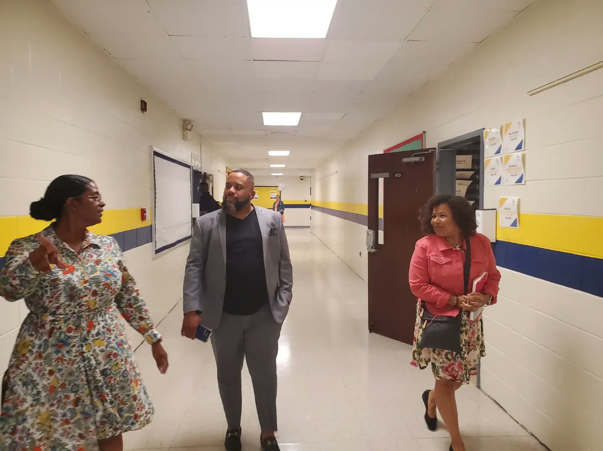I_MidAtlantic's tweet photo. Welcome Back Week at the Mid-Atlantic Region!!!
Our E.V.P. visited Morningside Campus with Ms. Liz Sanders- @pgcps Instructional Director.
_
We continue our campus visit tomorrow, welcoming back Team & Family. #ImagineSharedValues #ImaginePride #ImagineMidAtlantic #WeAreImagine https://t.co/RbY1FWLYPy